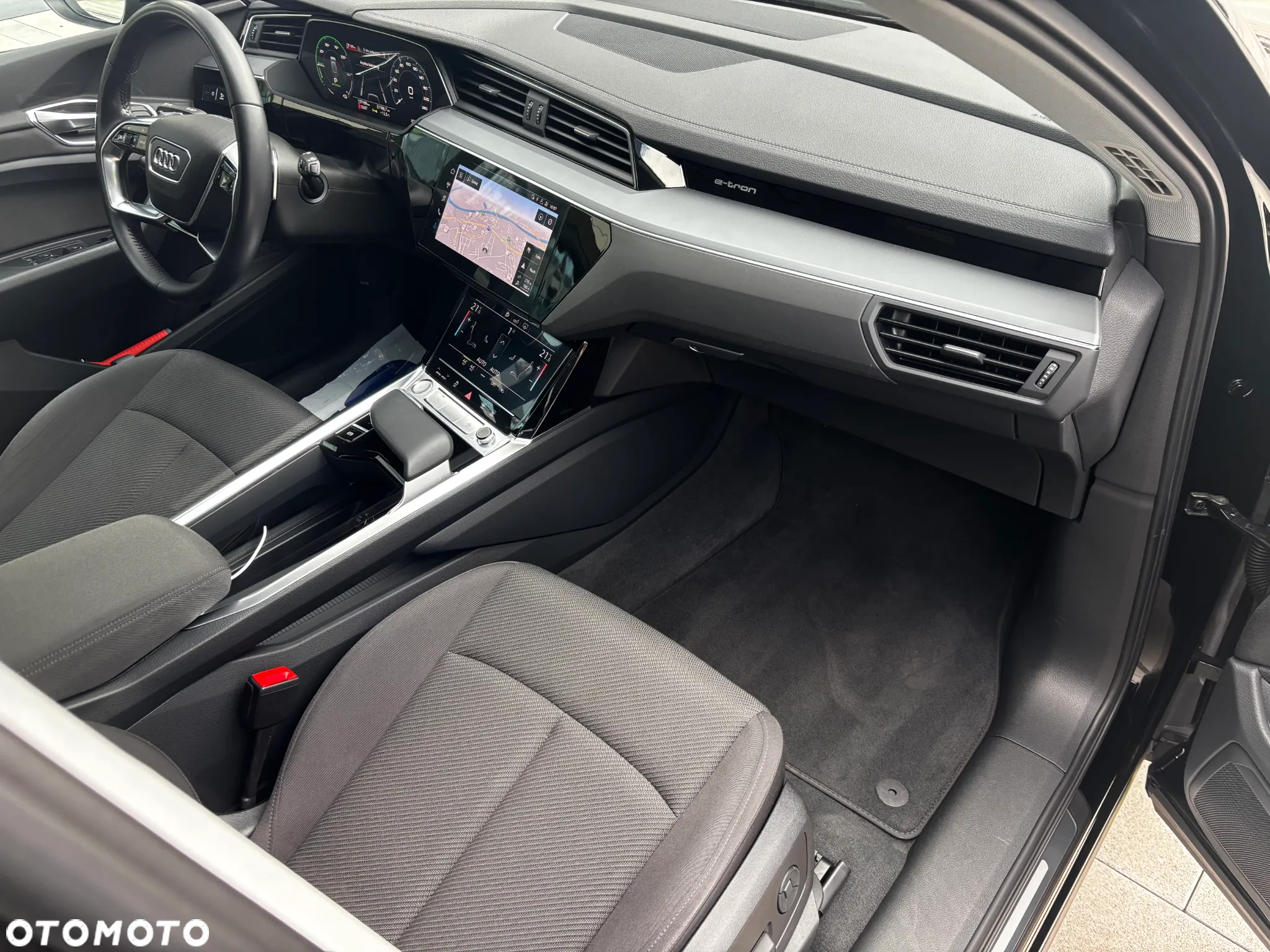 Audi e-tron 50 quattro - 28