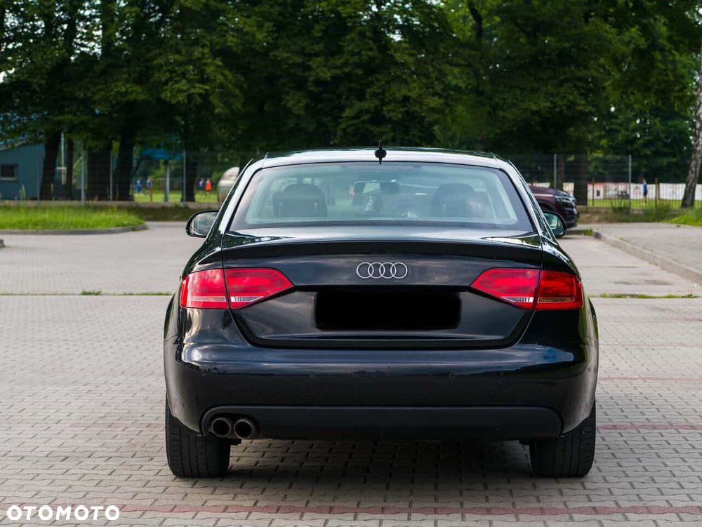 Audi A4 Limousine - 24