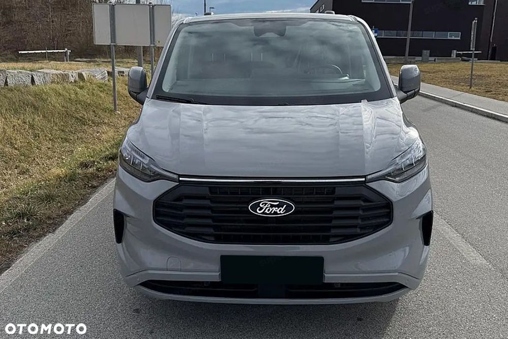 Ford Transit Custom 320 L2H1 Limited A8 2.0 170KM - 3