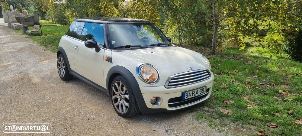 MINI 3 Portas Cooper D - 2