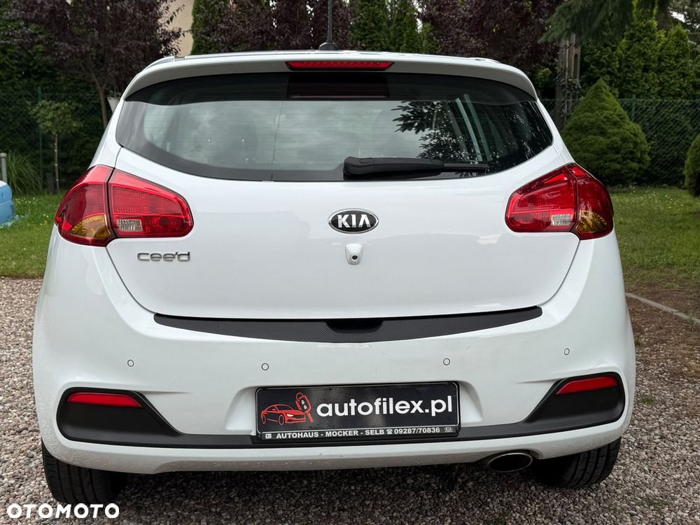 Kia Ceed - 15
