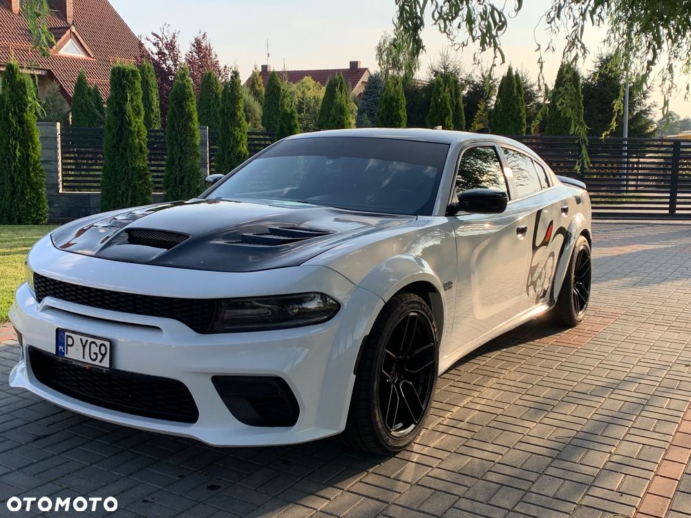 Dodge Charger 5.7 R/T - 1