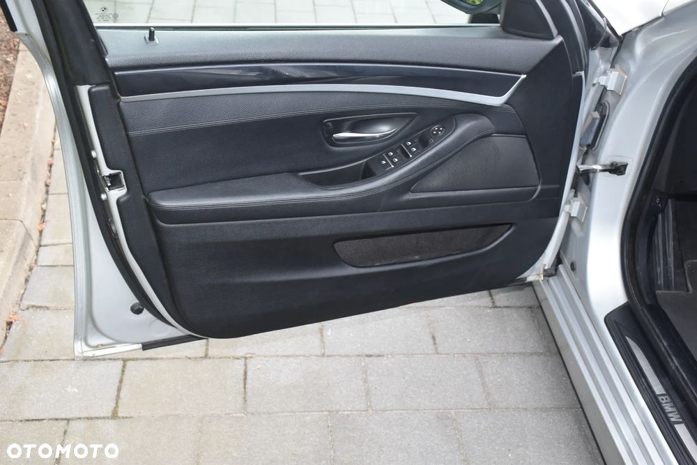 BMW Seria 5 520d - 17