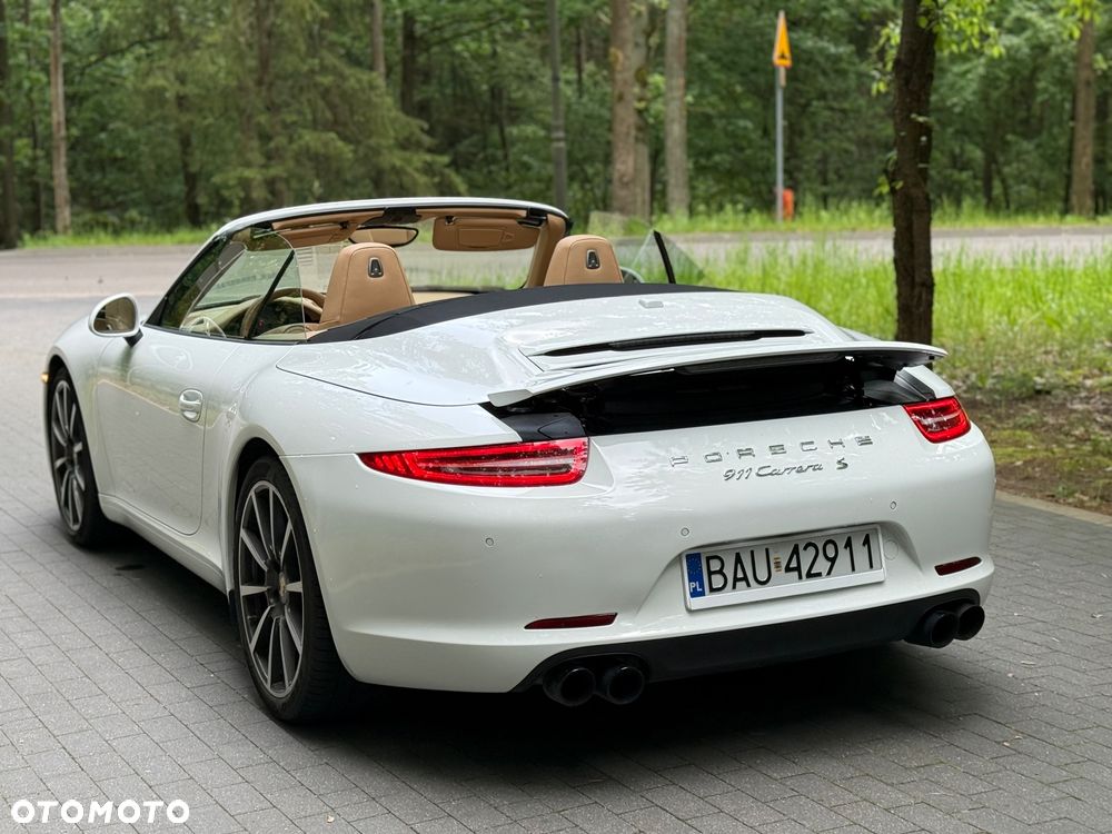 Porsche 911 Carrera S - 11