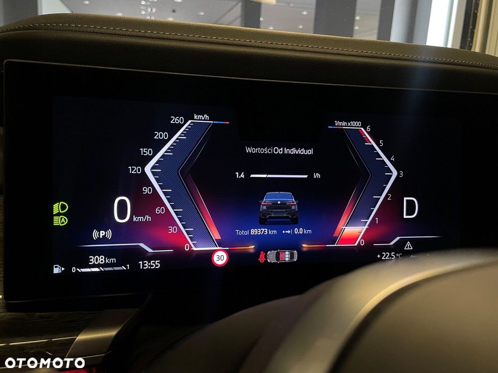 BMW Seria 7 - 16