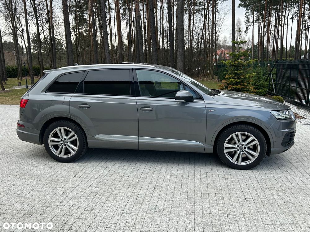 Audi Q7 - 7