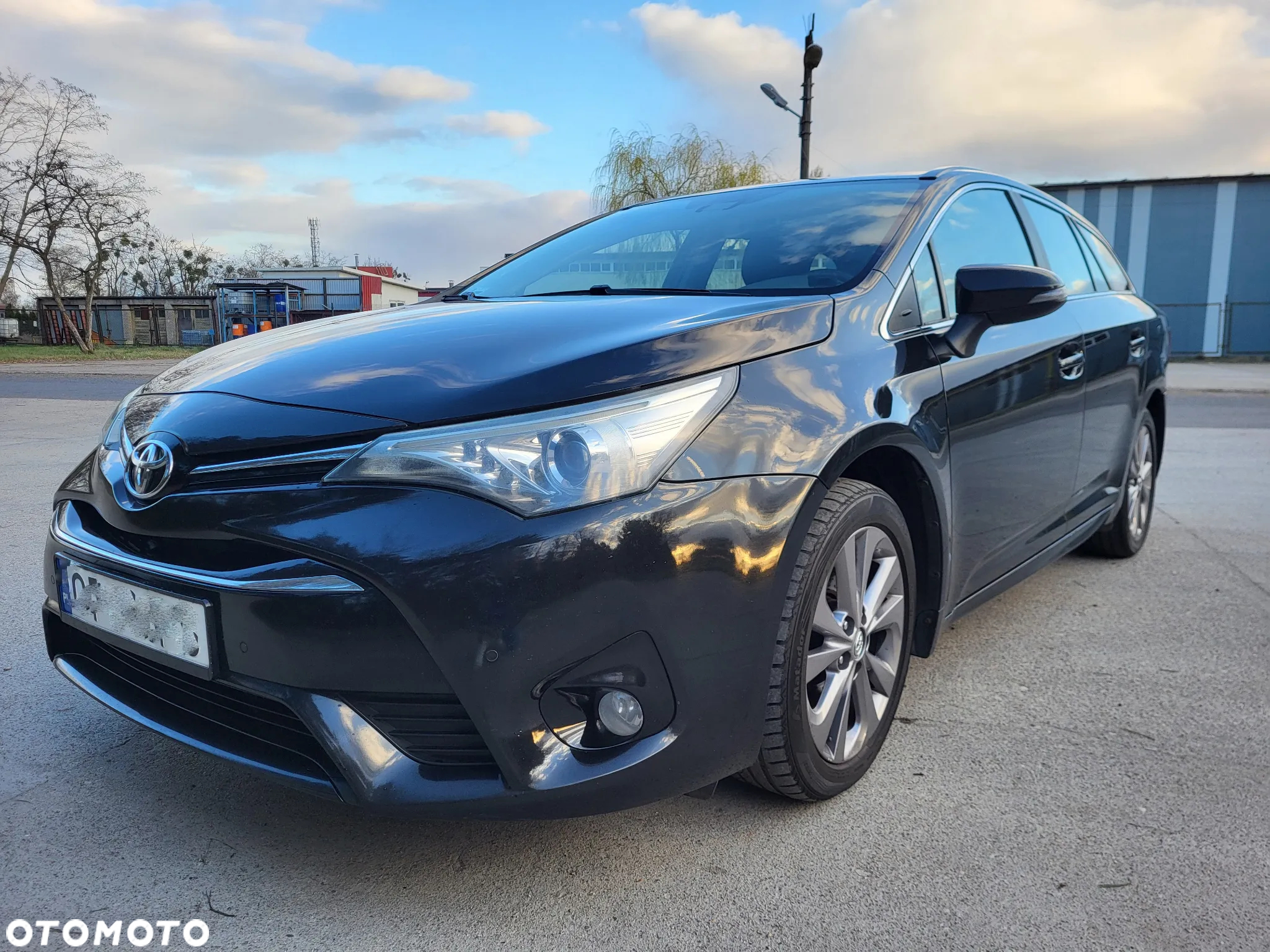 Toyota Avensis 1.6 D-4D Active - 8