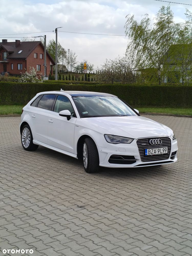 Audi A3 Sportback - 1