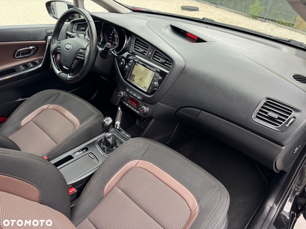 Kia Ceed 1.6 GDI Platinum Edition - 32