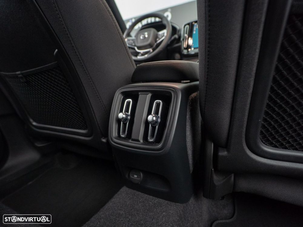 Volvo XC 40 Recharge Extended Range Core - 38