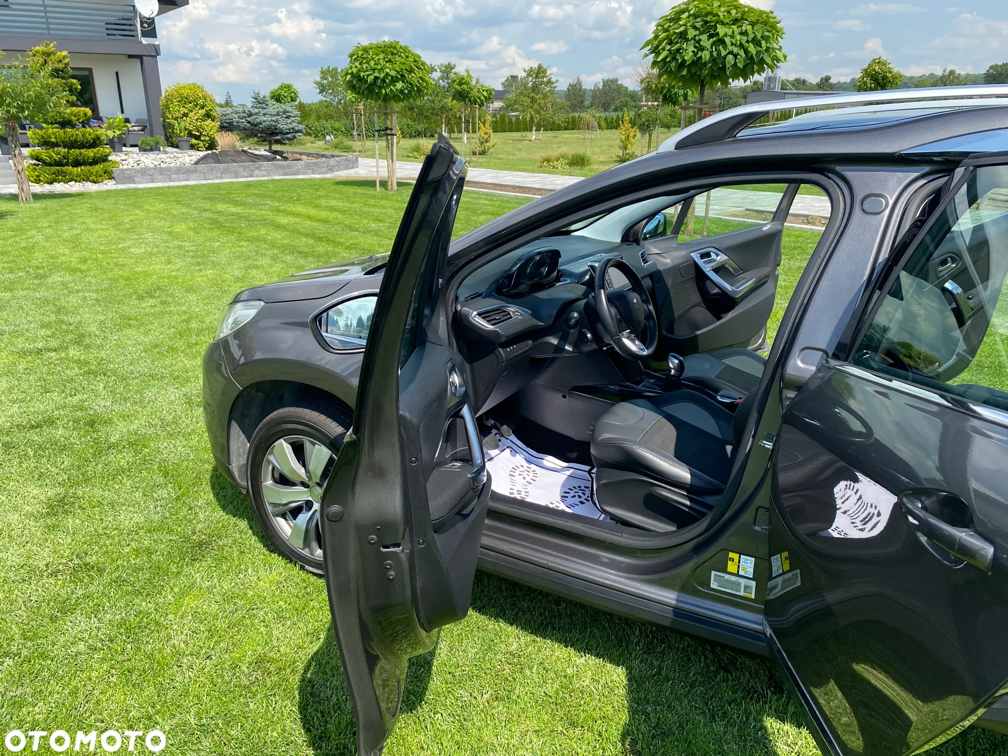 Peugeot 2008 1.2 Pure Tech GPF Allure S&S - 28