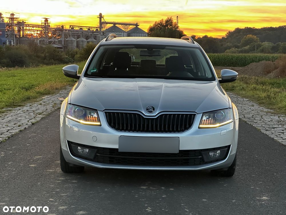 Skoda Octavia 2.0 TDI Ambition DSG - 3