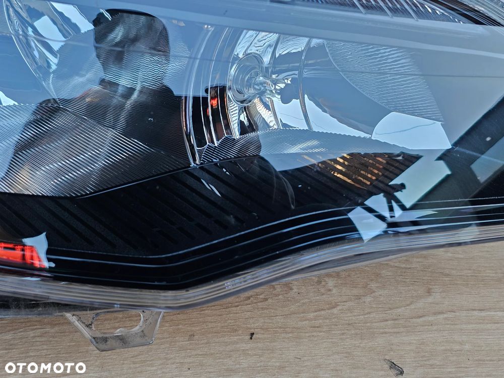 LAMPA PRAWA PRZEDNIA PRAWY PRZÓD OPEL ASTRA J CIEMNA !!!Z LED!!! 100% OK EUROPA BARDZO ŁADNA - 4