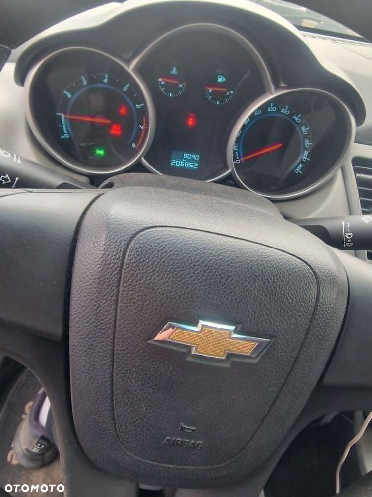 Chevrolet Cruze - 11