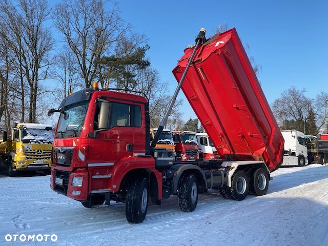 MAN TGS 35.460 8x4 Mulda Schwarzmuller
