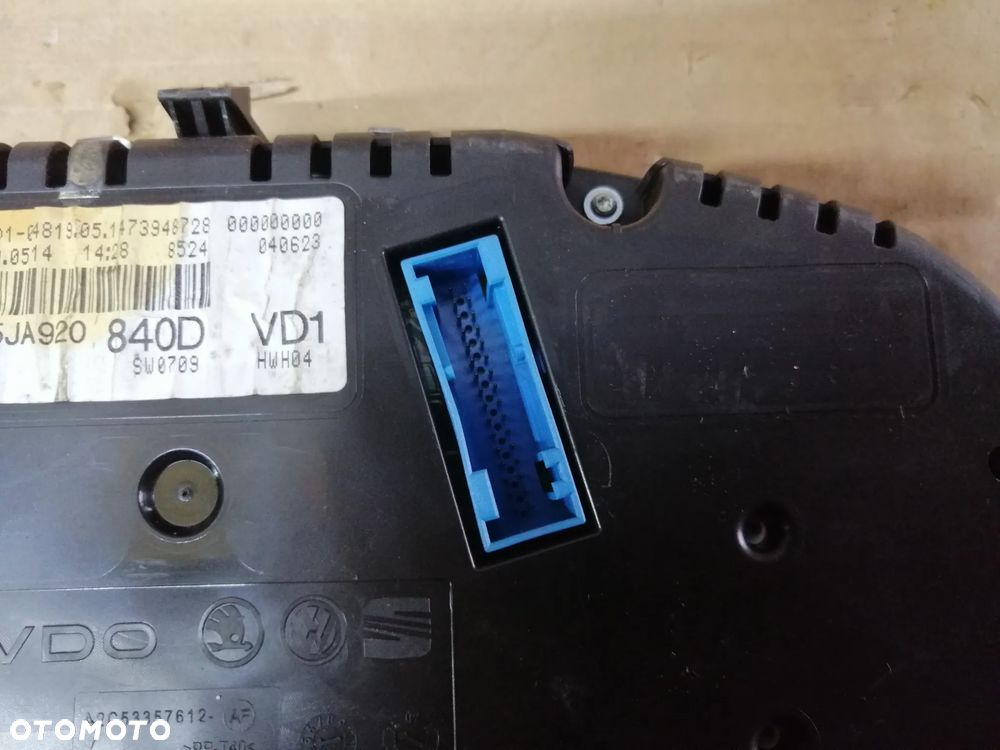 Skoda Rapid 1.2 86KM CBZ CBZA CBZG zestaw startowy komputer Continental 03F906070HA 5WP44882 stacyjka immo moduły licznik i inne - 25