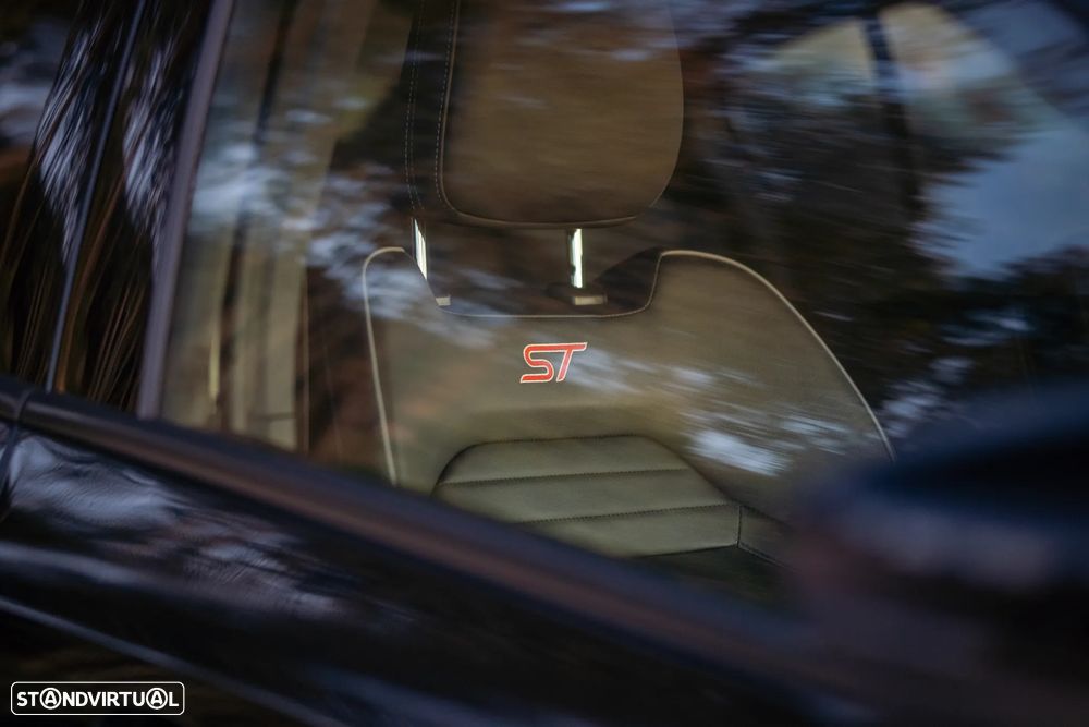 Ford Focus 2.3 EcoBoost ST3 - 10