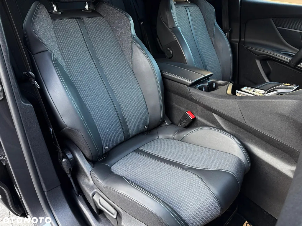 Peugeot 3008 1.5 BlueHDi Allure S&S EAT8 - 19