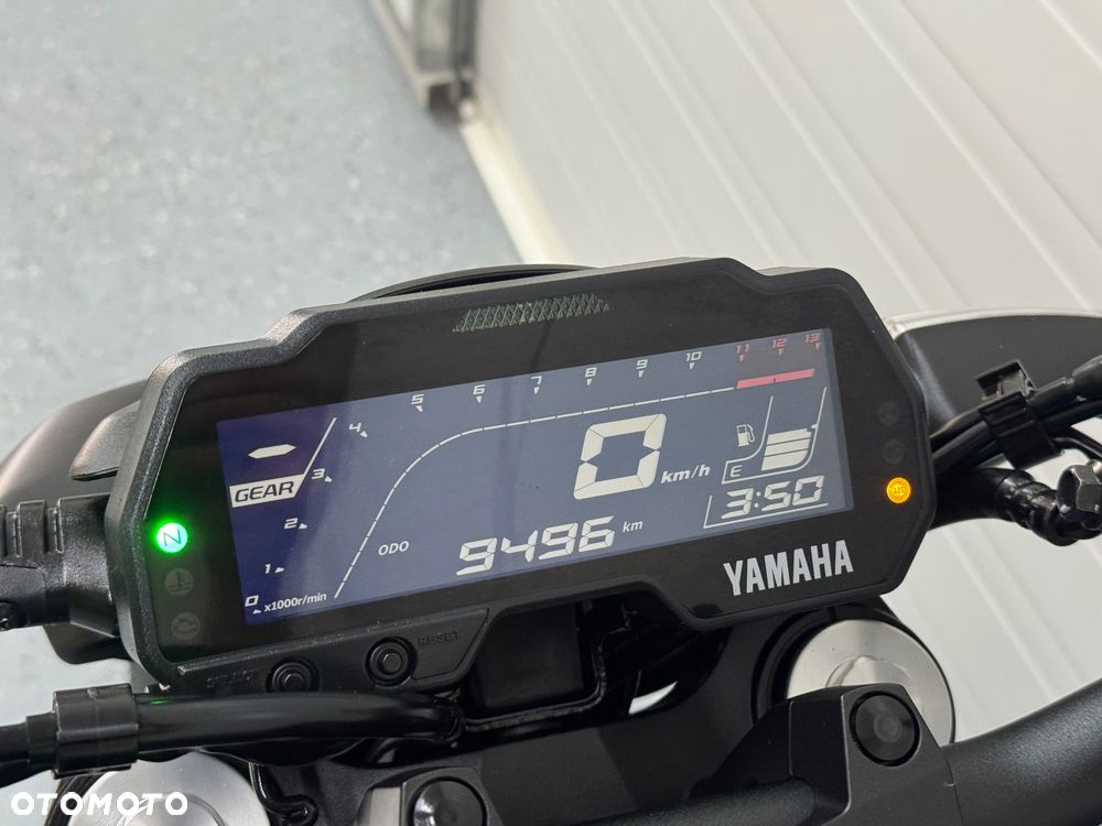 Yamaha MT - 22