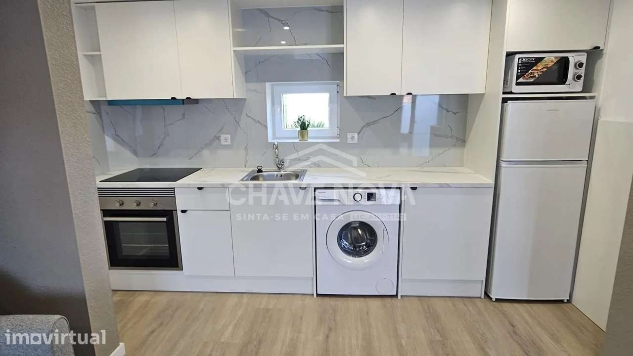 Moradia T2 duplex no Porto (ao Campo 24 de Agosto) - Grande imagem: 2/18