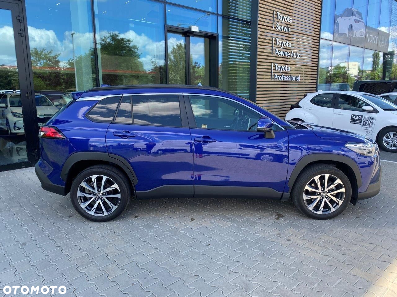 Toyota Corolla Cross 2.0 Hybrid Style AWD - 13