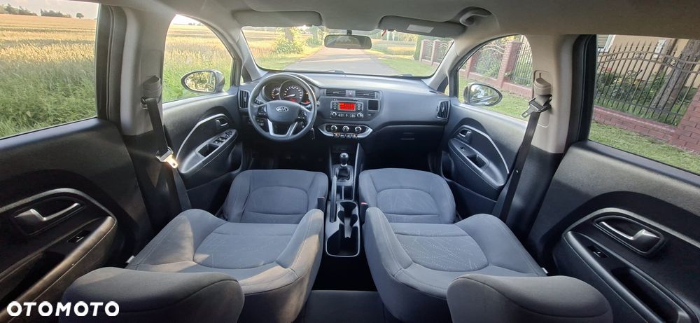 Kia Rio 1.2 Attract - 10