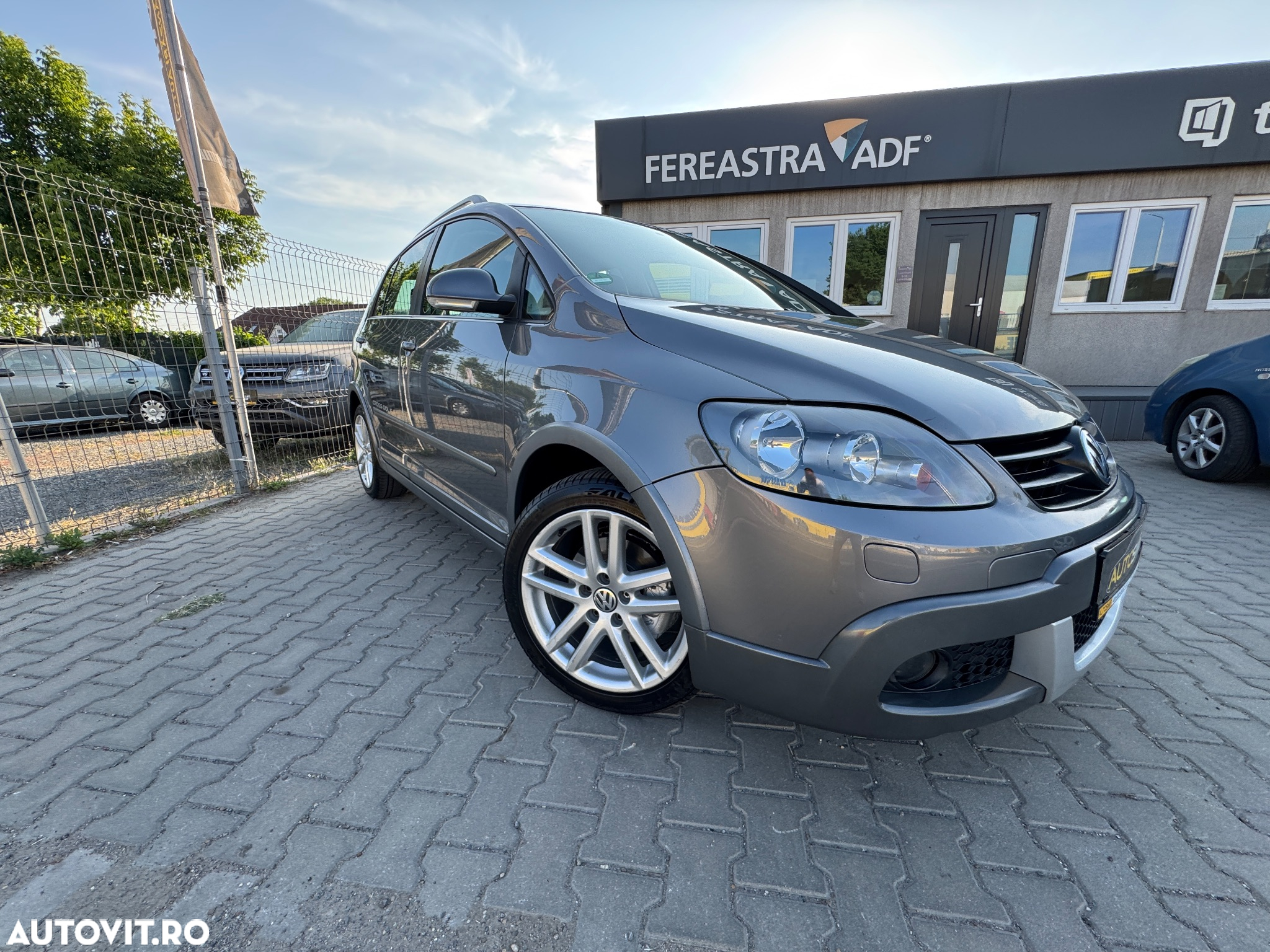 Volkswagen Golf Plus 1.9 TDI DPF DSG CrossGolf - 3