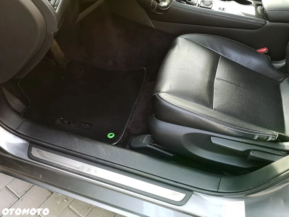 Infiniti Q50 - 23