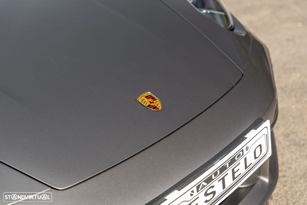 Porsche 911 (992) Turbo - 6