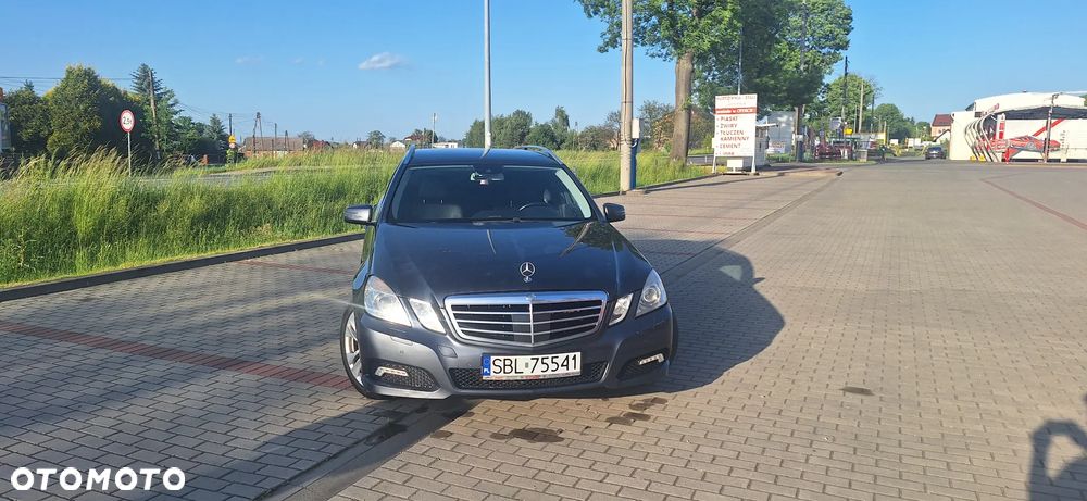 Mercedes-Benz Klasa E 350 CDI DPF BlueEFFICIENCY 7G-TRONIC Avantgarde - 2