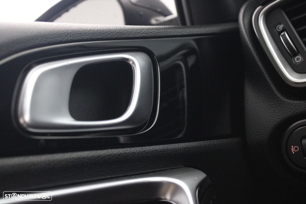 Kia XCeed 1.6 GDi PHEV Drive — fotografia 36