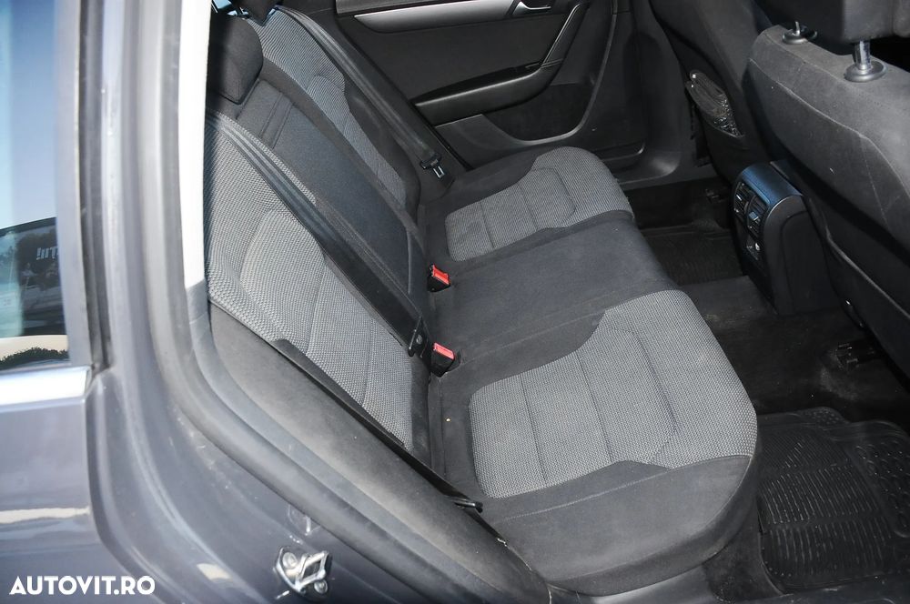 Volkswagen Passat Variant 2.0 TDI BlueMotion Technology DSG Comfortline - 8