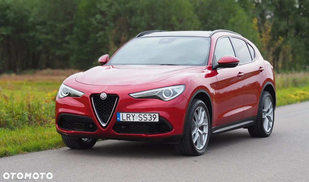 Alfa Romeo Stelvio 2.0 Turbo 16V AT8-Q4 Ti - 4