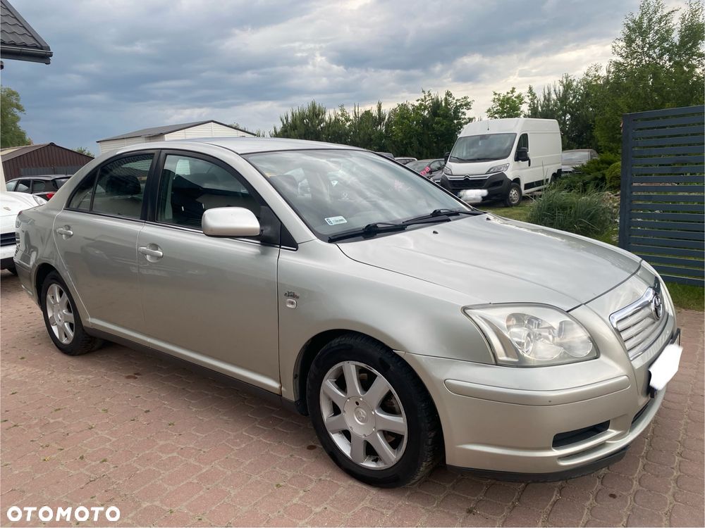 Toyota Avensis 2.0 D-4D Luna - 4
