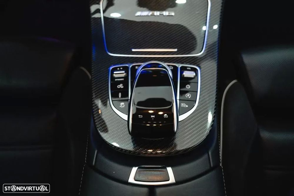 Mercedes-Benz E 63 AMG S 4-Matic+ - 41