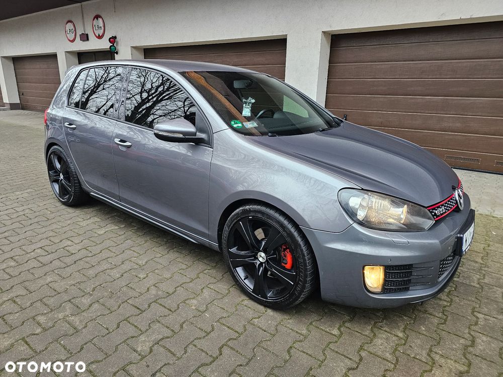 Volkswagen Golf 2.0 GTI - 1