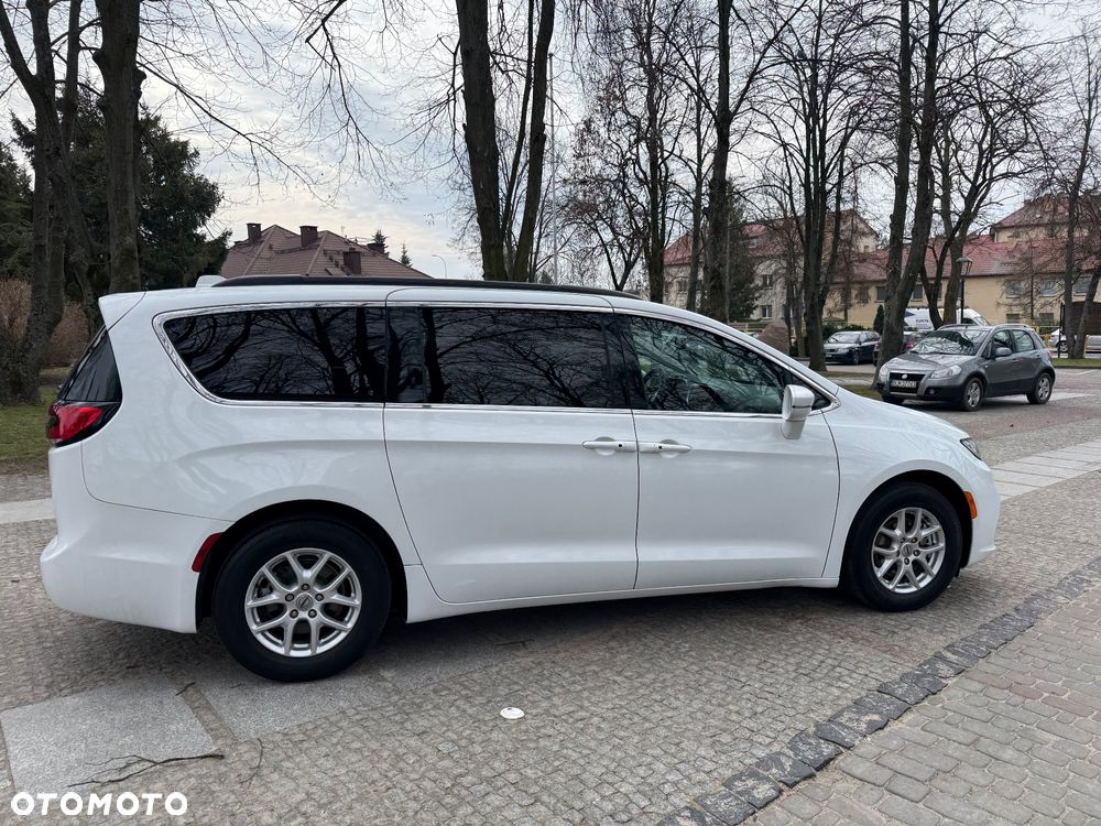 Chrysler Pacifica - 7