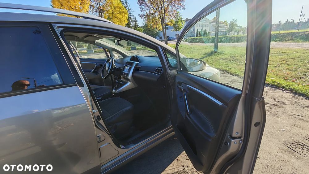 Toyota Verso - 10