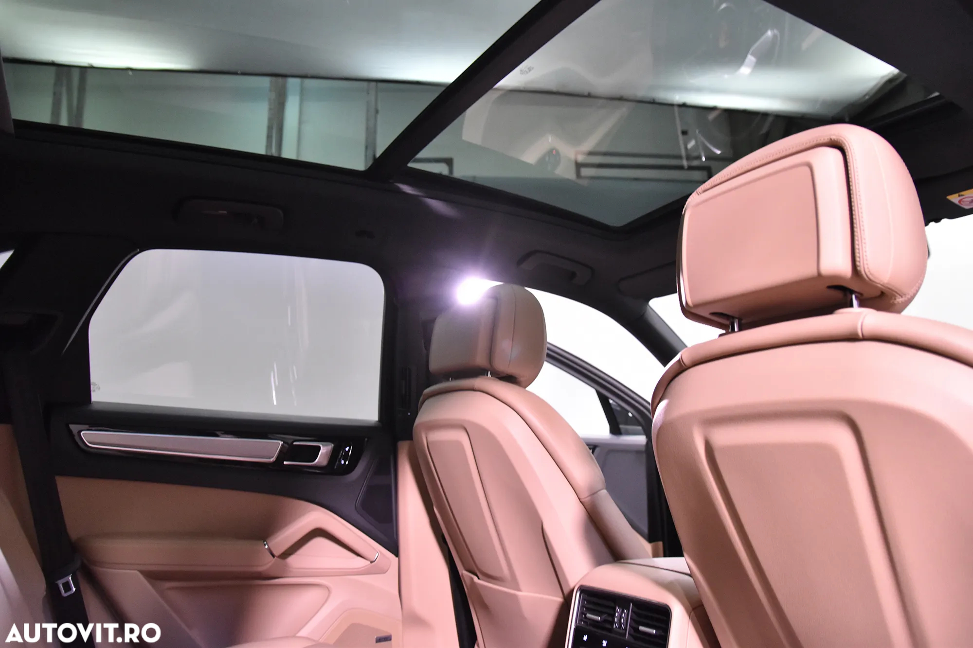 Porsche Cayenne - 24