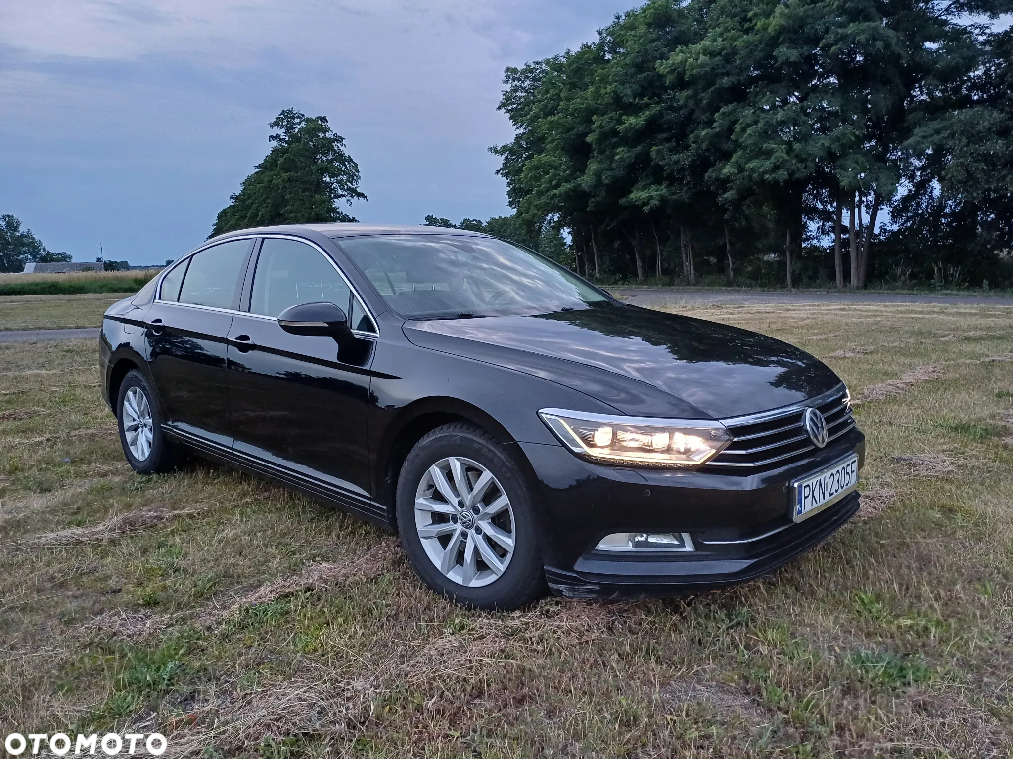 Volkswagen Passat 2.0 TDI BMT Highline - 9
