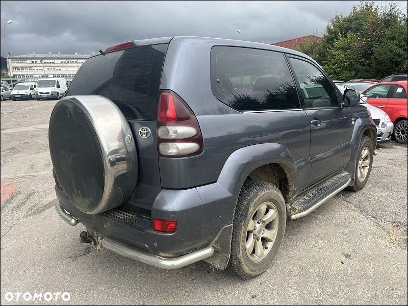 Toyota Land Cruiser - 2