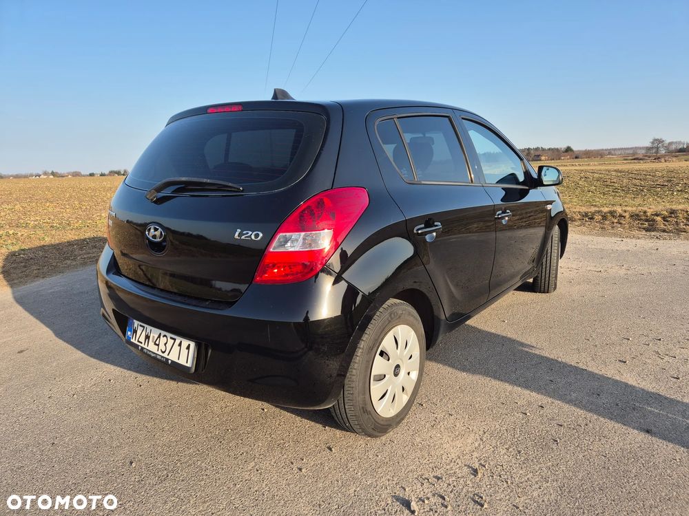 Hyundai i20 1.2 UEFA EURO 2012 Edition - 9