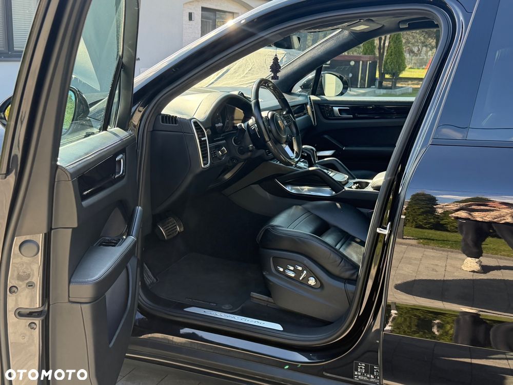 Porsche Cayenne - 10