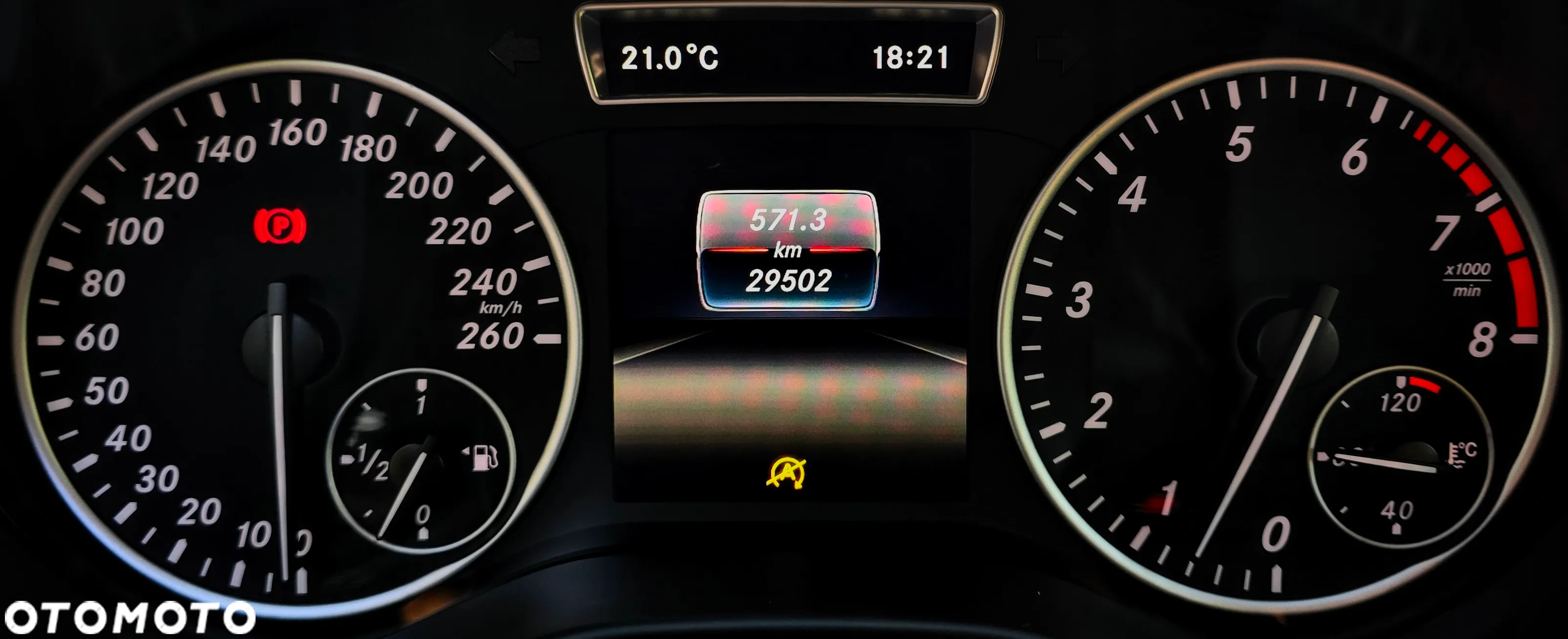 Mercedes-Benz GLA 180 - 6