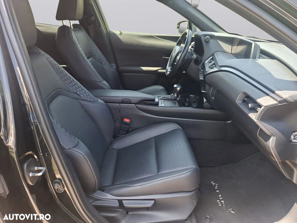 Lexus UX 250h Executive Line - 8