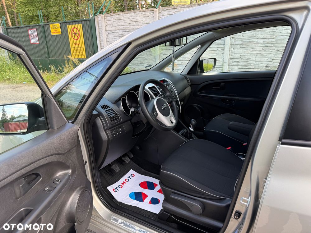 Kia Venga 1.4 M - 11