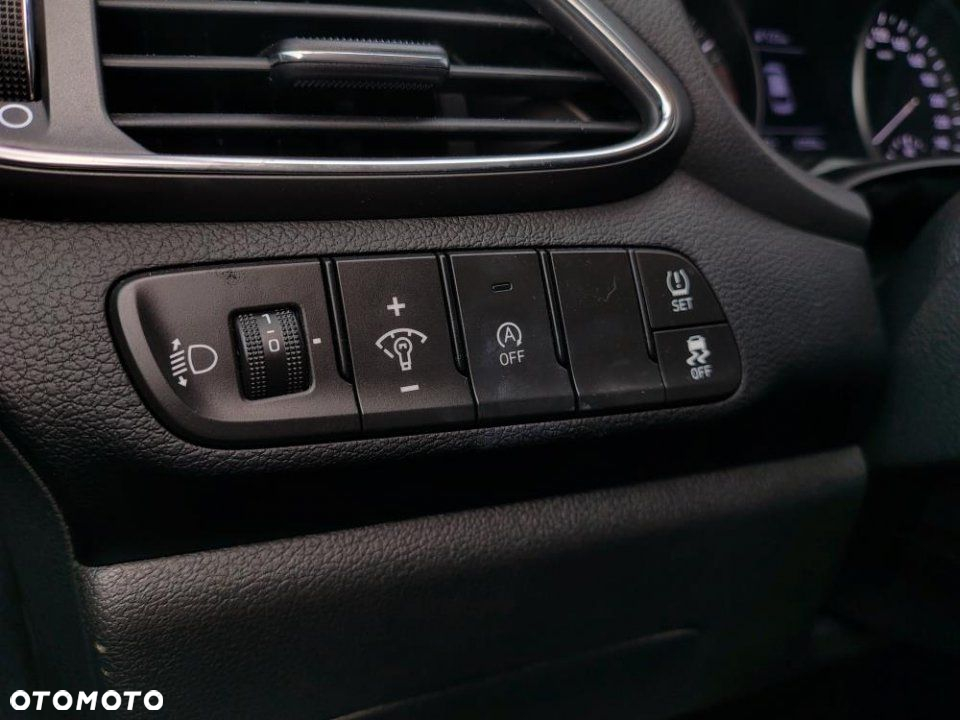 Hyundai i30 - 23