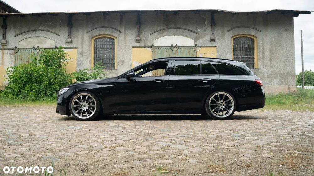 Mercedes-Benz Klasa E 300 9G-TRONIC AMG Line - 2
