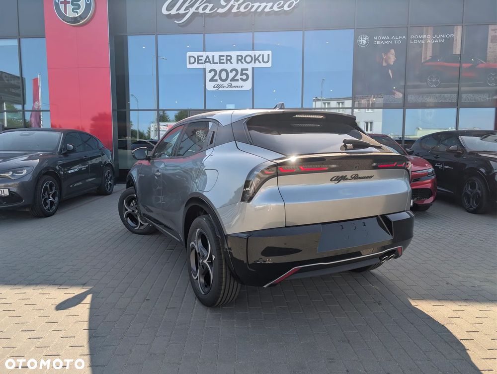 Alfa Romeo Junior 1.2 mHEV Sport Speciale eDCT - 4