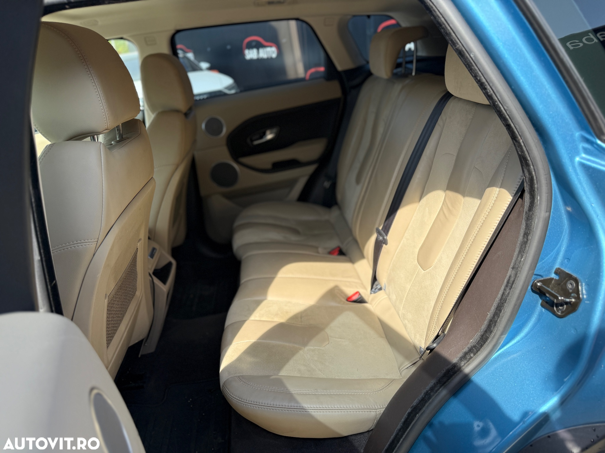 Land Rover Range Rover Evoque - 16